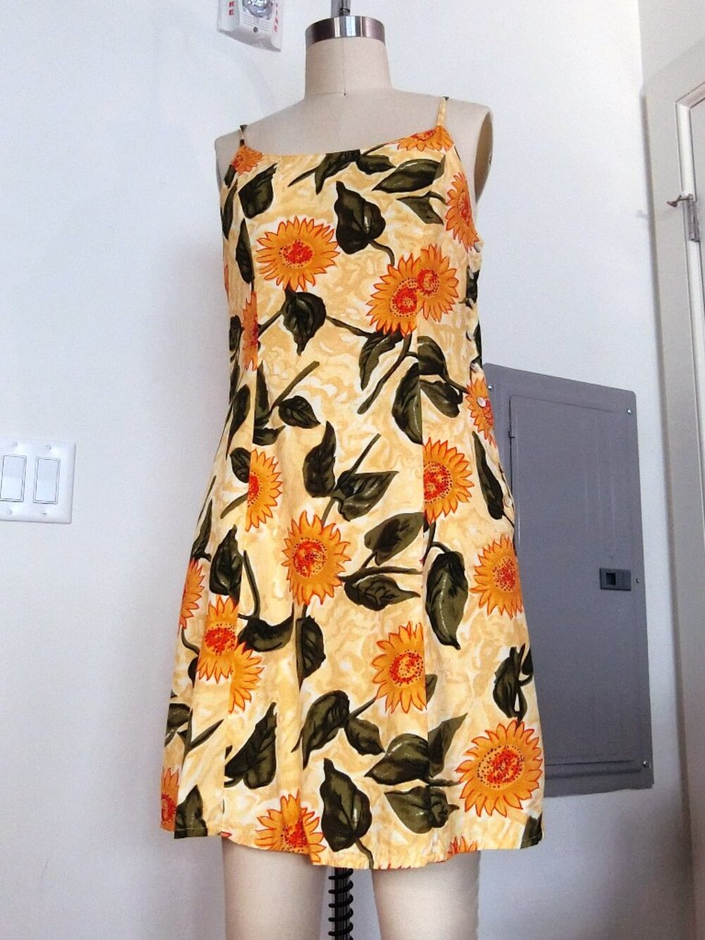 Vintage 90s Compagnie Internationale Express Sunflower Rayon Midi Dress S 7/8